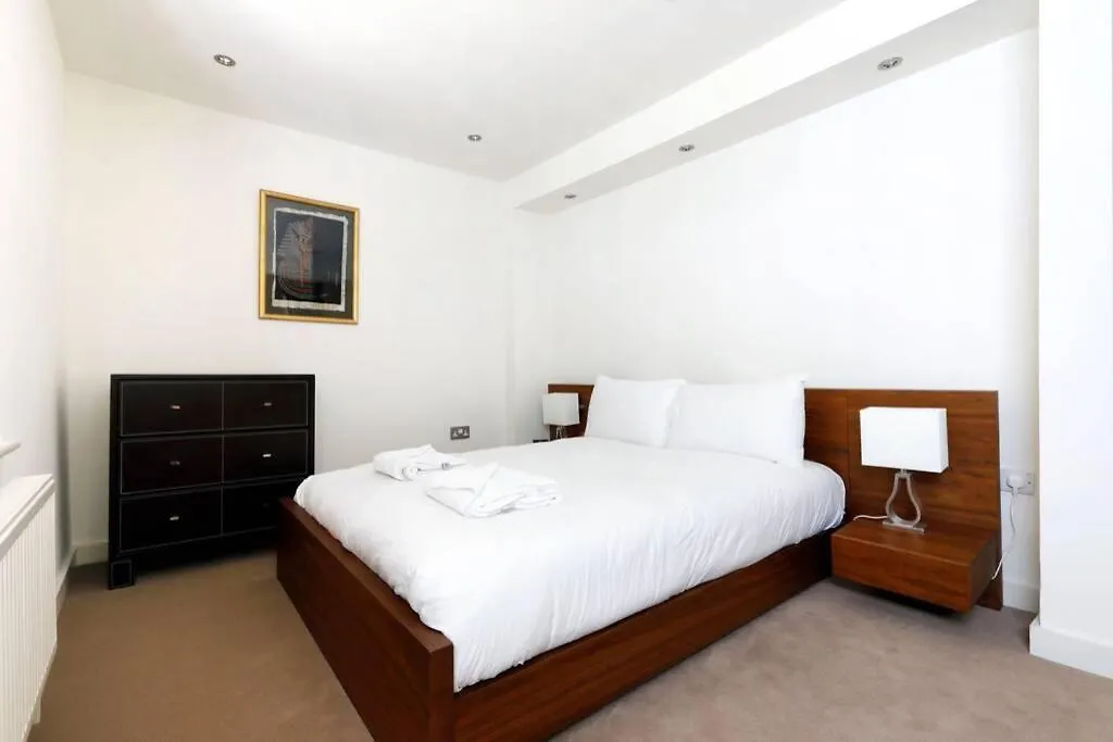 Beautiful 2 Bedroom Mews House With Parking By The Beach Brighton United Kingdom