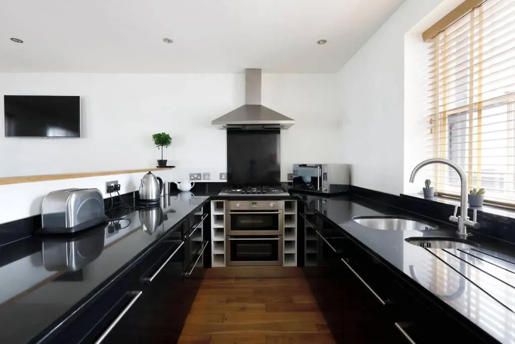 Holiday home Beautiful 2 Bedroom Mews House With Parking By The Beach Brighton United Kingdom